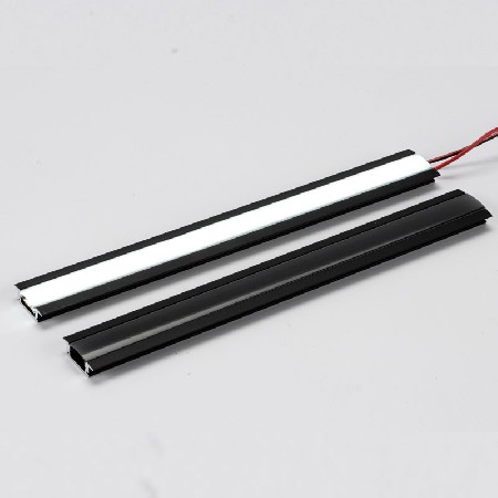 PXG-205黑色系列铝型材，带黑色PC扩散器