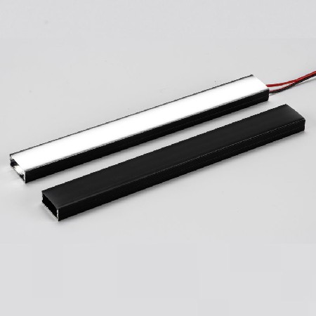 PXG-204-1带黑色PC扩散器的黑色系列铝型材